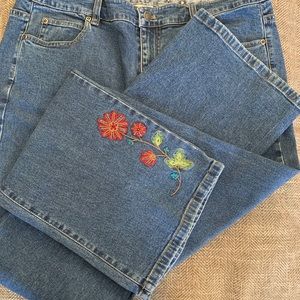 EUC  Appleseed’s Jeans - size 16 - has embroidery